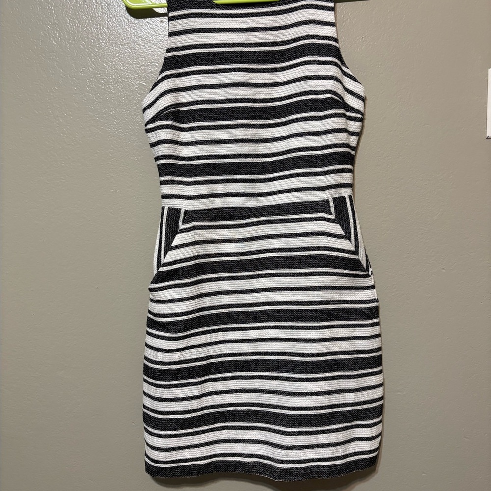 Banana‎ Republic Black & White Striped Sleeveless Dress with back cutout size 2